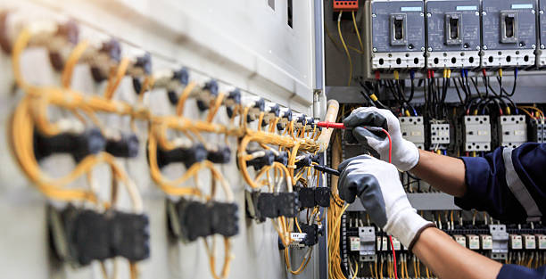 Professional Electrician technician working in Farmersburg, IN